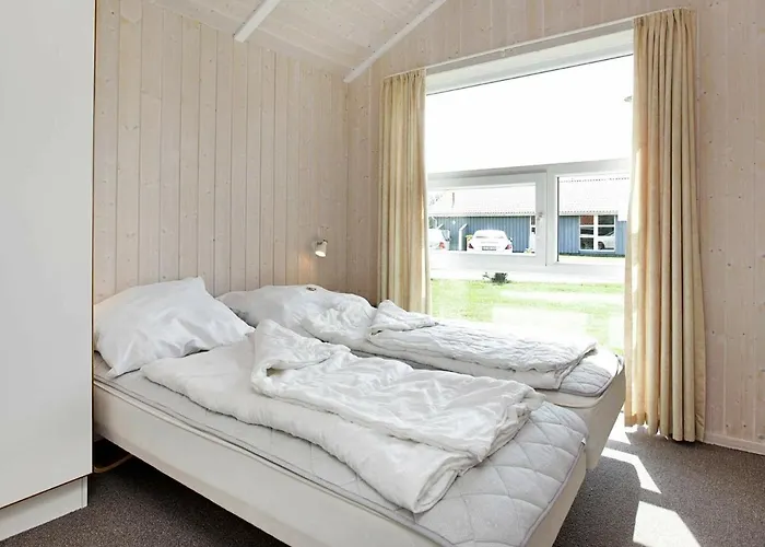 12 Person In 奥滕多夫